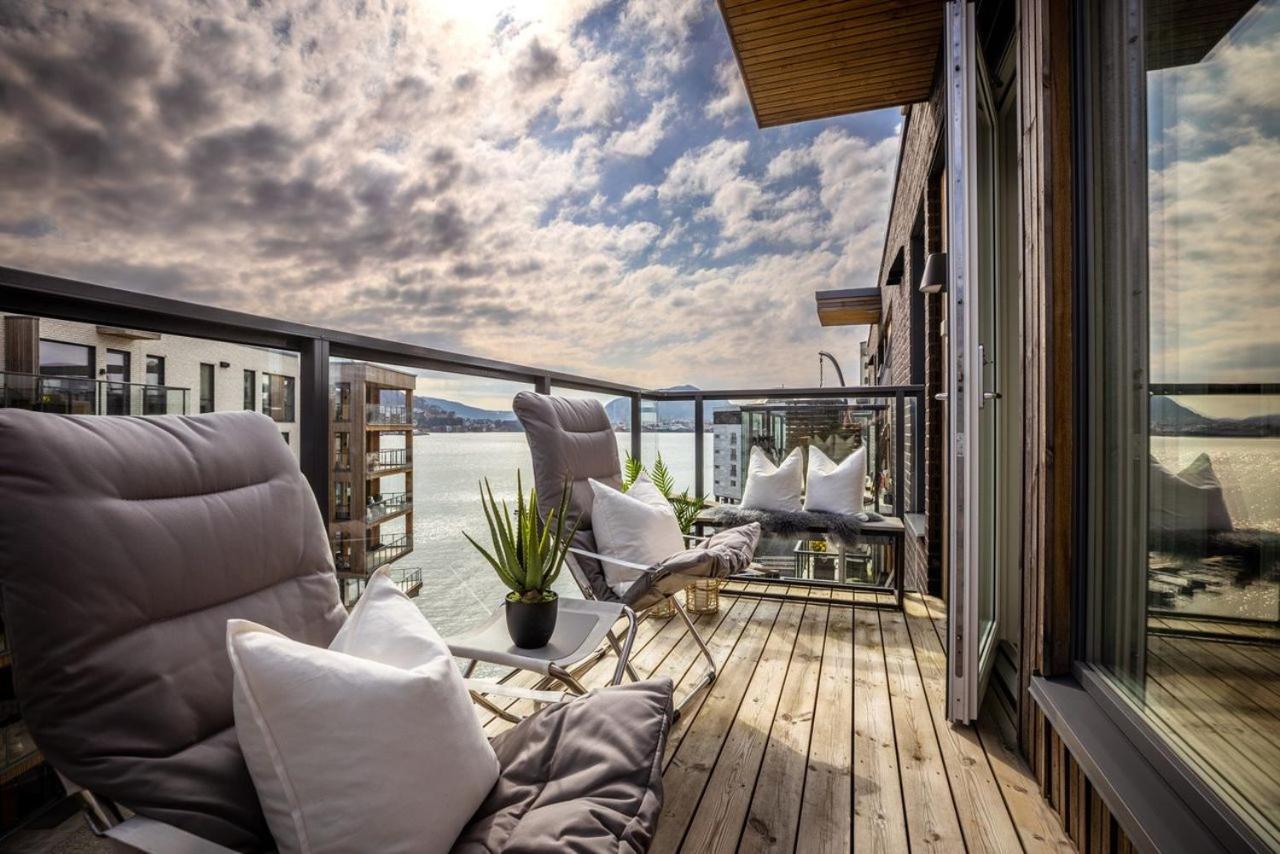 New Penthouse Apartment With Sea View In Bergen Centrum Extérieur photo